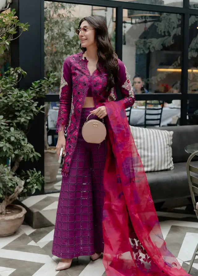 afrozeh-embroidered-lawn-suits-unstitched-3-piece-af25ul25-d-01-seren-luxury-collection_5170325105220.jpg_width_640