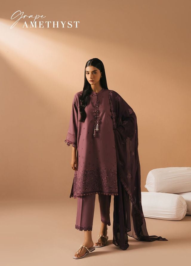 mahiri-by-cross-stitch-embroidered-lawn-suits-unstitched-3-piece-cs25ml4-grape-amethyst-summer-collection_1.jpg_width_640