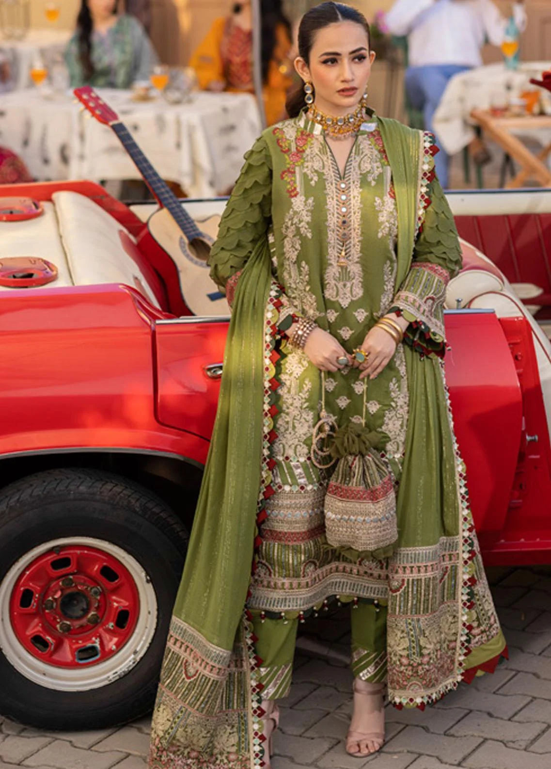 mahiymaan-by-al-zohaib-luxury-lawn-eid-edition-2022-4b-_1
