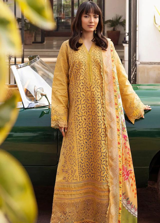 motifz-embroidered-lawn-suit-unstitched-3-piece-mt25pl-5323-summer-collection_1.jpg_width_640