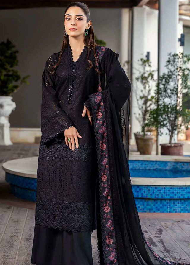 motifz-embroidered-lawn-suit-unstitched-3-piece-mt25pl-5326-summer-collection_1.jpg_width_640