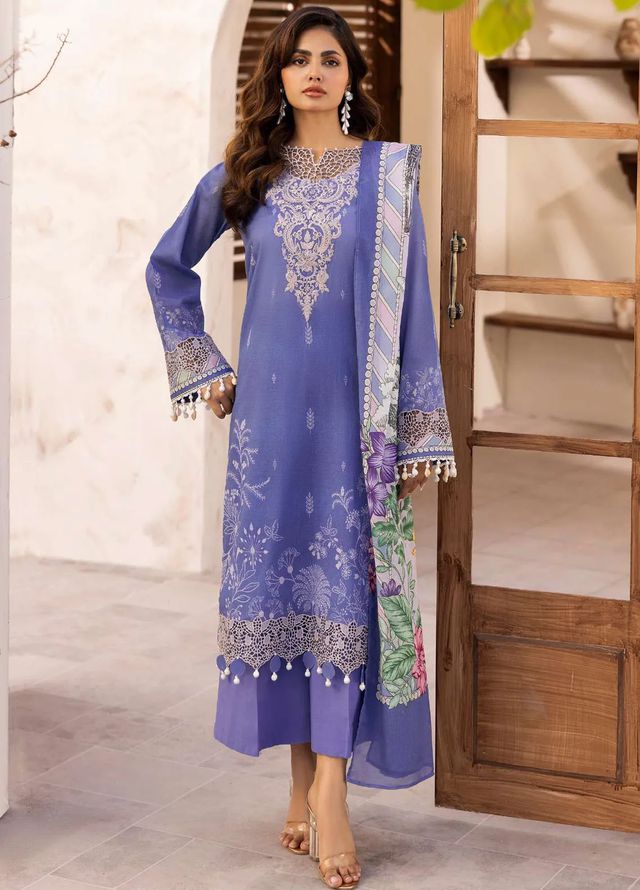 motifz-embroidered-lawn-suits-unstitched-3-piece-mt25dpl-d-5467-yaren-summer-collection_1.jpg_width_640