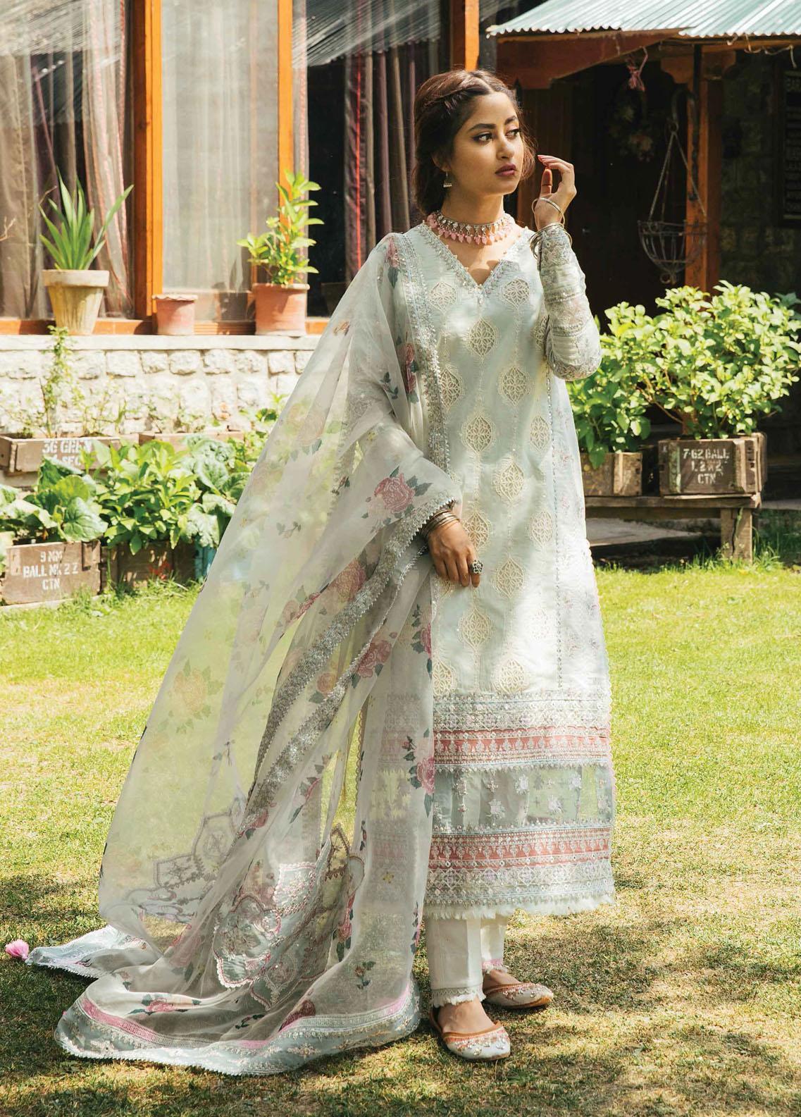 qalamkar-rahi-luxury-festive-lawn-collection-2022-eb-06-liana-_1