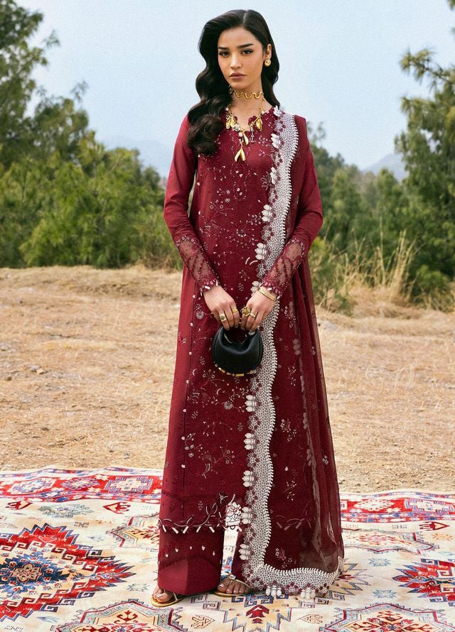 qlinekari-by-qalamkar-embroidered-lawn-suits-unstitched-3-piece-qlm25qk-dc-06-aila-summer-collection_1.jpg_width_640