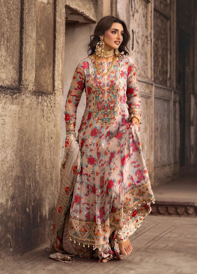 vasal-by-charizma-embroidered-chiffon-suits-unstitched-4-piece-crz25vlc-vsl25-08-luxury-collection_1.jpg_width_640